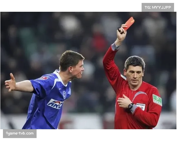 实时：蒙彼利埃球员进球后展示声援患病儿童的T恤，裁判未出牌